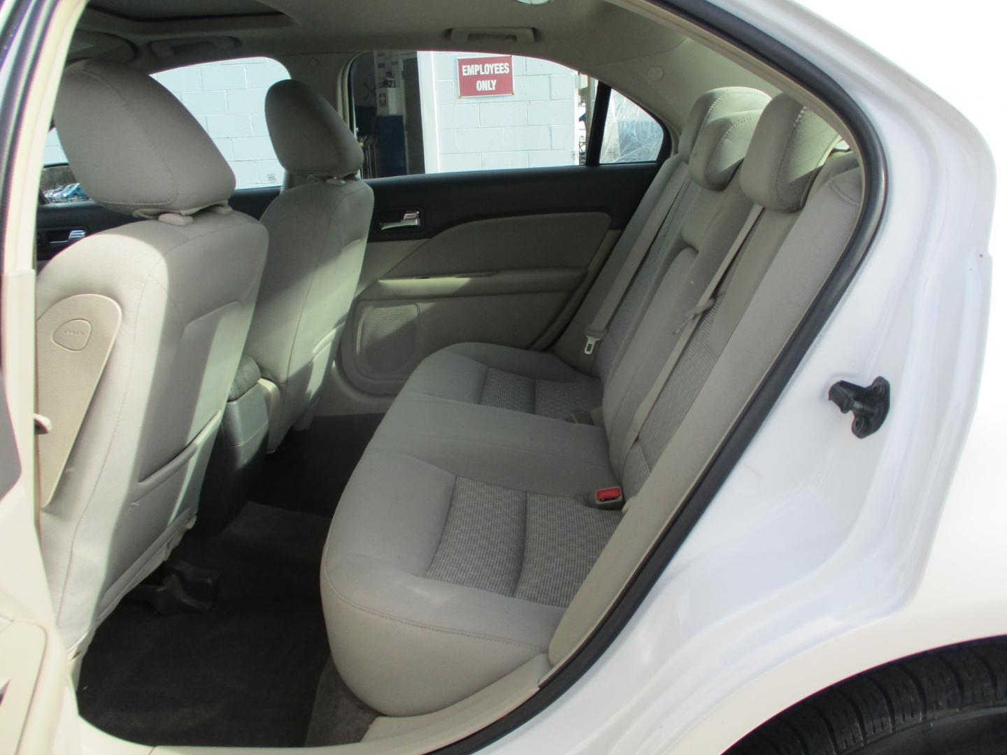 2010 WHITE Ford Fusion (3FAHP0HA0AR) , AUTOMATIC transmission, located at 540a Delsea Drive, Sewell, NJ, 08080, (856) 589-6888, 39.752560, -75.111206 - Photo#24